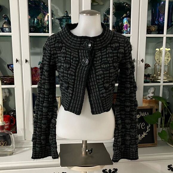 CAbi Crop Sweater Sz XS  Black and Gray - Picture 1 of 10